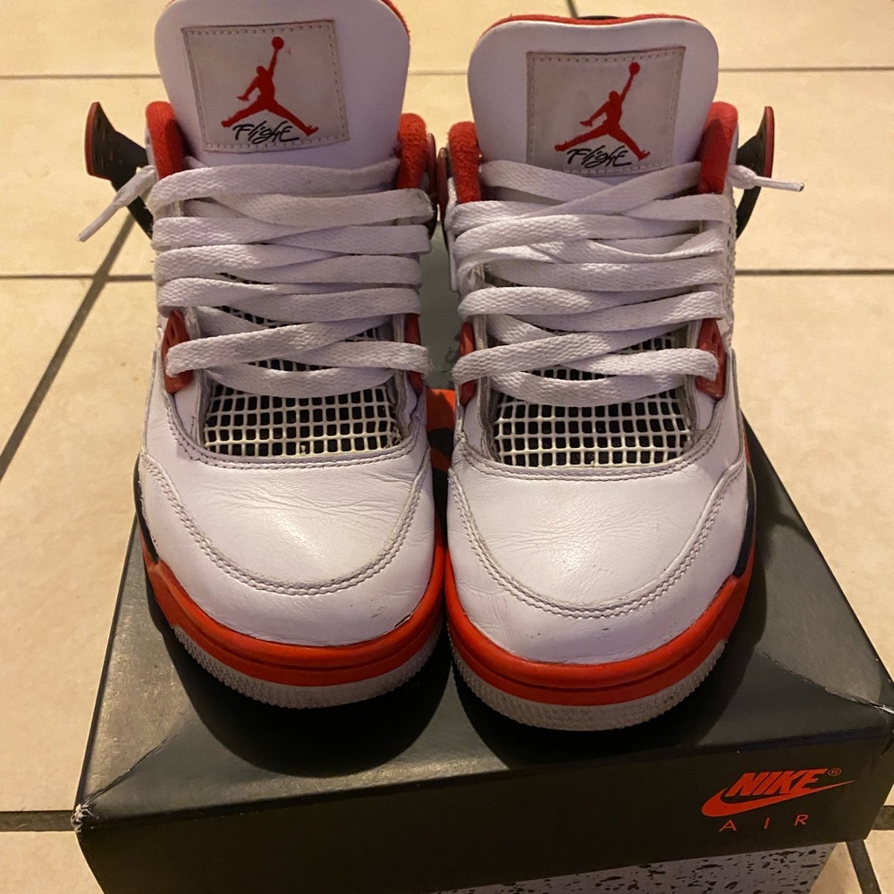 Jordan 4 Fire Reds. - Picture 5 of 5